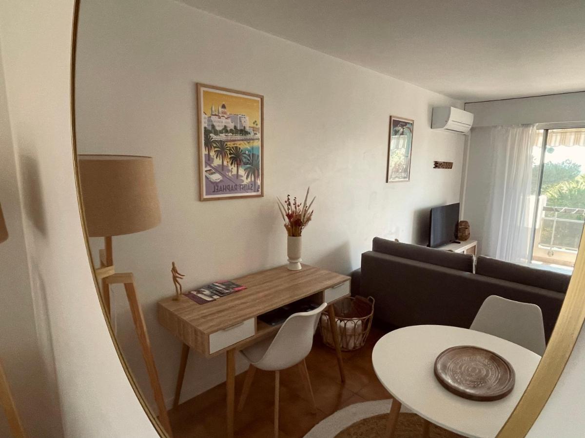 La Paisible Apartment Saint-Raphael  Luaran gambar